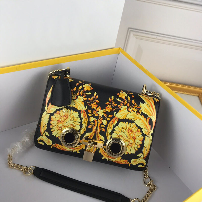 Designer Crossbodybody Sac Chain Sac à bandouliers Sacs à bandoulière en cuir véritable en cuir baroque Lock à l'intérieur des lettres de mode To