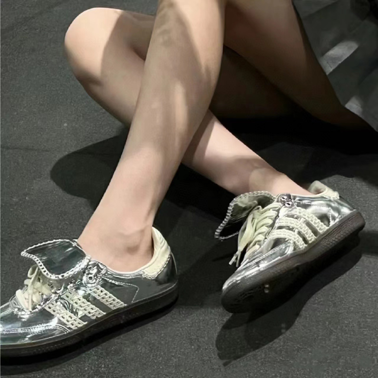 2025 Nouvelles chaussures d'entraînement allemandes avec du campus Powder Blue pour augmenter les petites chaussures blanches décontractées pour