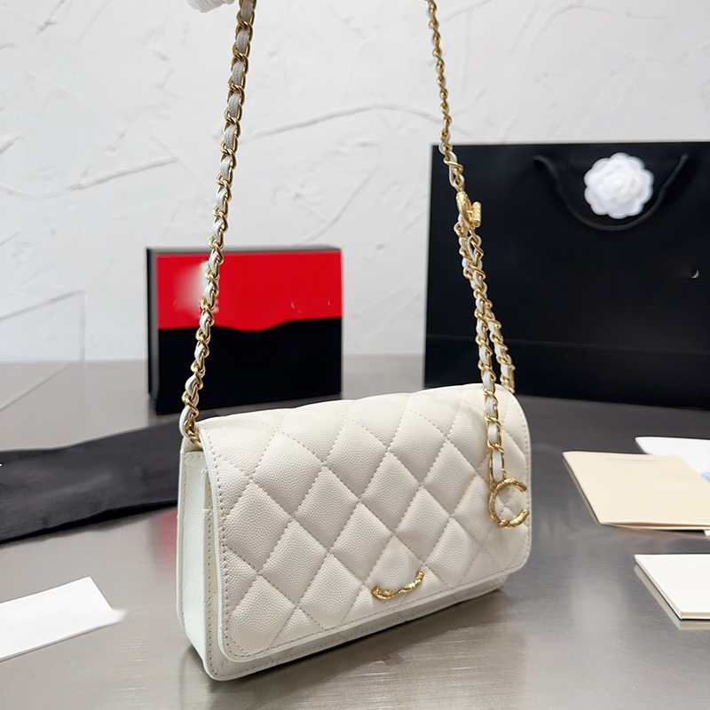 23Ss Woc Sac à bandoulière pour femme Sac messager en cuir diamant à carreaux matériel doré boucle en métal fourre-tout de luxe petit pendentif c