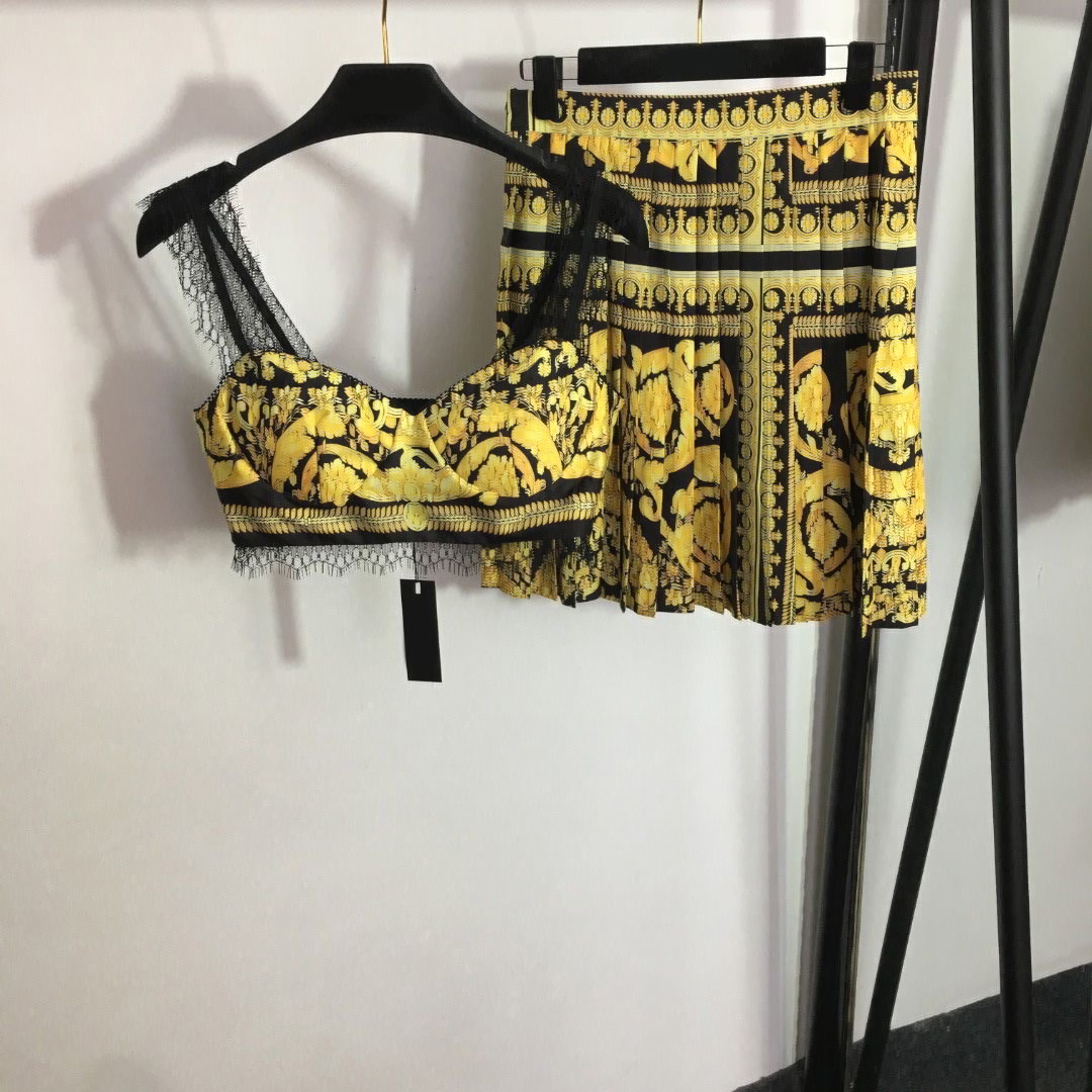 V002E Fashion Two Piece Sets Women's Sleeveless Cup Padded Lace Stitching Crop Top Retro Print Mini Pleated Skirts Suit
