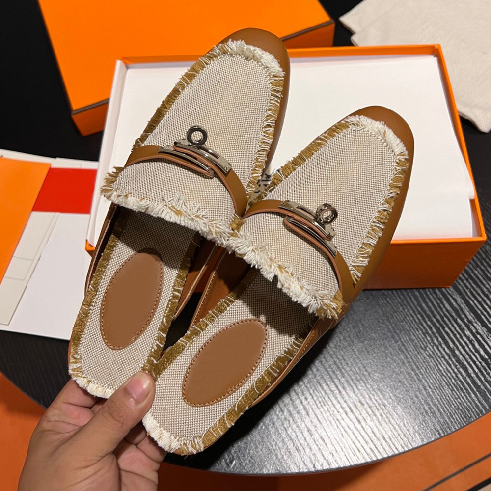 Designer Femmes Véritable Cuir Mocassins Pantoufle Fourrure Muller Pantoufles Denim Tissu avec boucle Mode Femmes Hommes Princetown Robe Dames Ca
