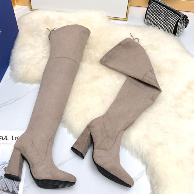 Bottes d'équitation de styliste pour femmes, nouveau style européen et américain, élégantes sur le genou, talons hauts, bottes à la mode, fermetu
