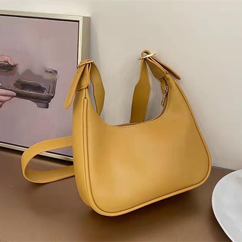 

Evening Bags Women's Retro Solid CresCent Shoulder Bag Fashionable And Simple PU Leather Zipper Multifunctional Messenger Dumpling, 02