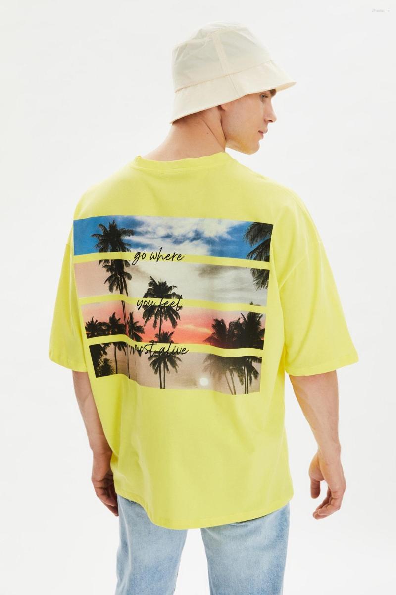 

Men' T Shirts Trendyol Men Oversize Bike Collar Short Sleeve Printed T-Shirt TMNSS21TS1803, Yellow