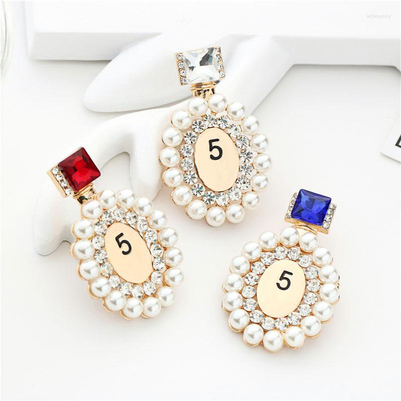 

Brooches High Quality Luxury Pearl Bottle Number 5 Brooch Woman Party Wedding Dress Wearing Clothes Pin Gift