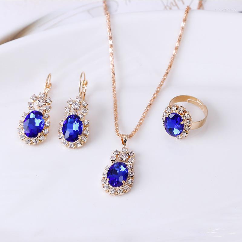 

Pendant Necklaces Zircon Crystal Earrings Necklace Ring Set Stylish Simple Noble Luxury Auger Jewelry For Women Wedding Banquet Decoration