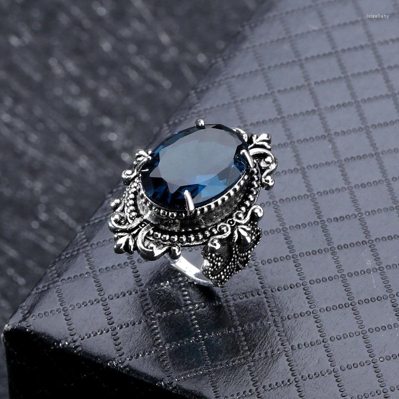 

Wedding Rings Ethnic Style Silver Plated Pattern Crystal For Women Blue CZ Stone Inlay Retro Fashion Jewelry Party Gift Ring