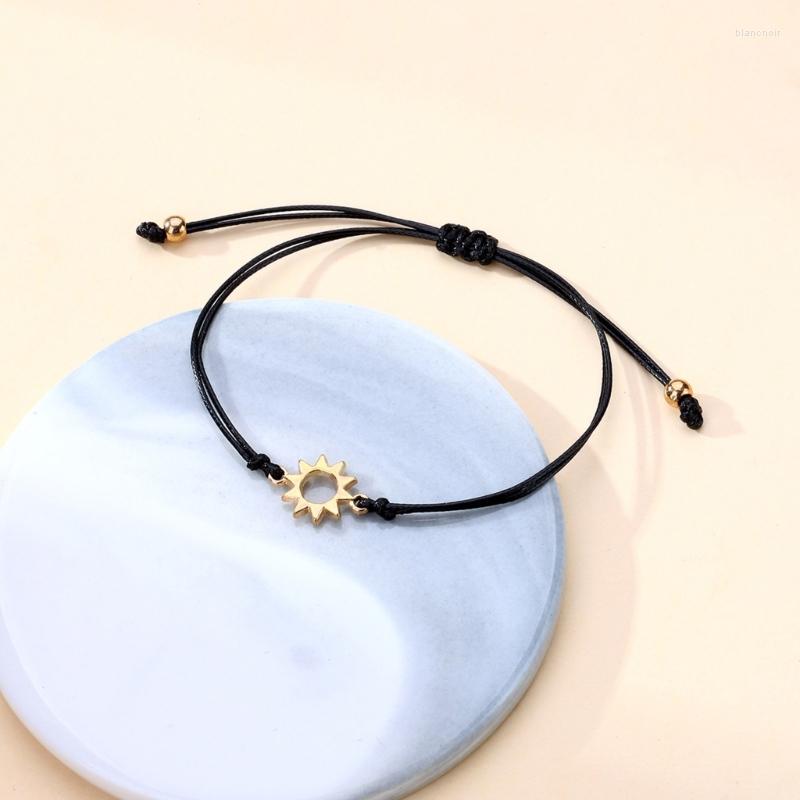 

Link Bracelets 2Pcs European American Sun-moon Hollow Woven Fashion Hand Rope