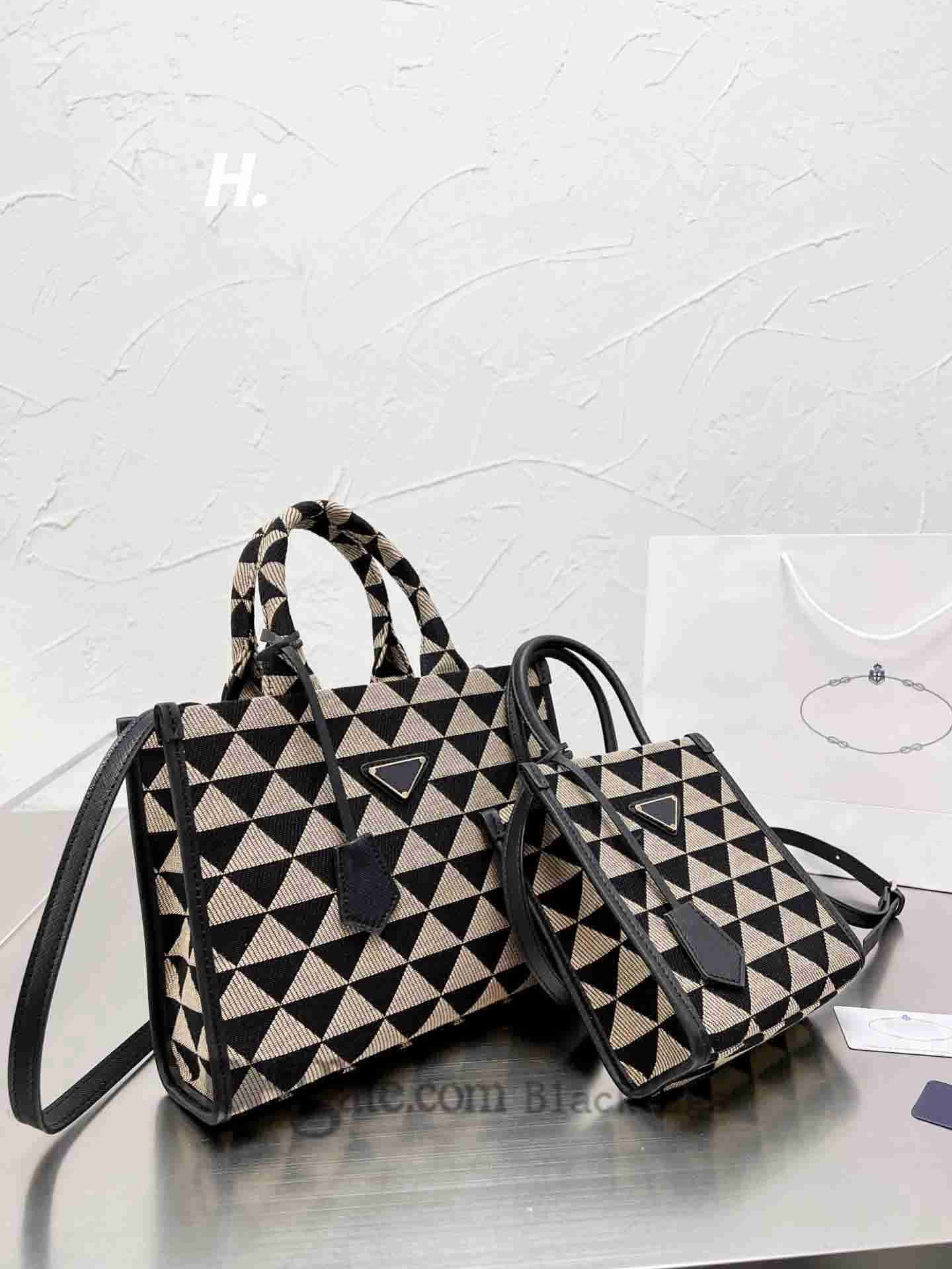 

Small Symbole jacquard fabric handbag Tote shoulder bags Women Designer Shopping bag satchel luxury messenger Cross Body Handbags for purse case