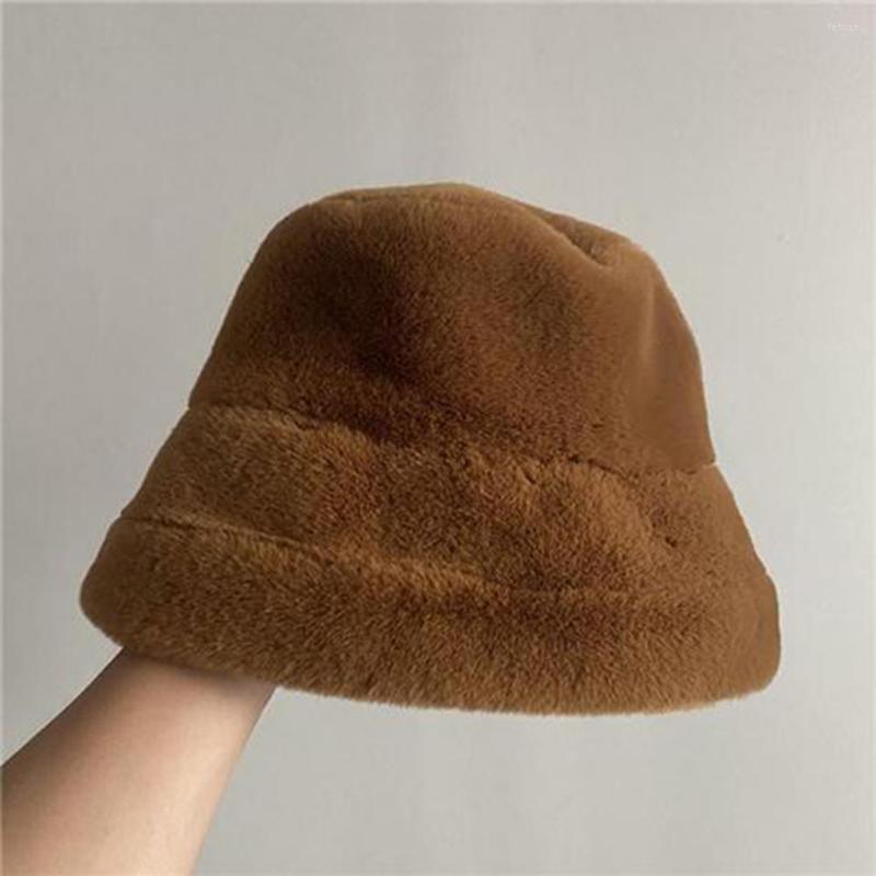 

Berets Chic Fisherman Cap Warm Anti-shrink Women Solid Color Plush Bucket Hat Fine Workmanship Winter For Camping, Beige