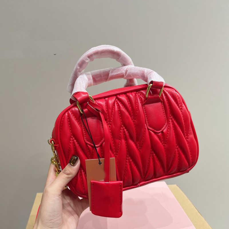 

Vintage Shoulder Bags Drum Bag Tote Lady Pillow Handbags Casual Handbags Fashion Cylindrical Cross Wallets with lock Zipper Crossbody Female Purses 220905/1226, Red--20*14cm
