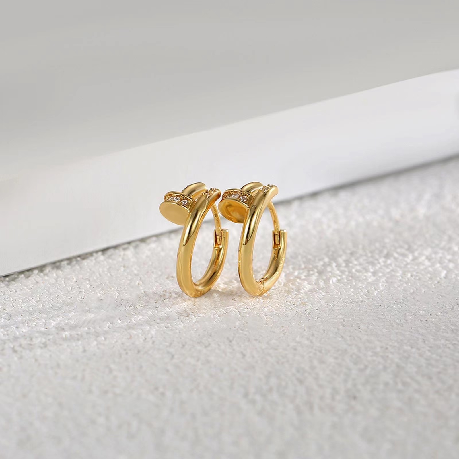 

Fashion Ladies 18K Gold Plated Designerfor women Nail Earrings Brand Designer Geometric Alphabet Rhinestone Earrings Wedding Party Jewelry