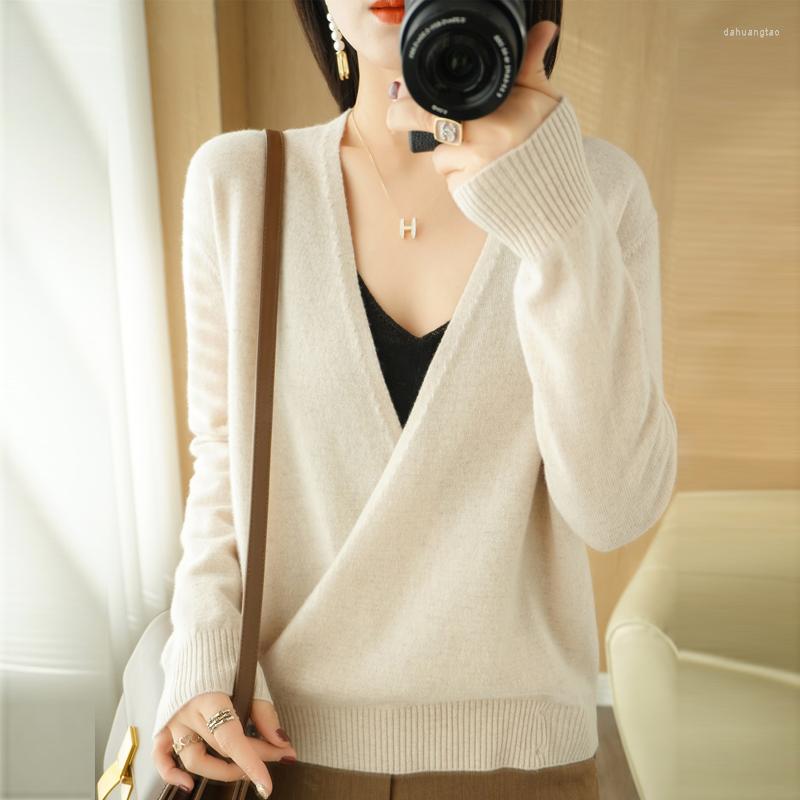 

Women' Knits Spring And Autumn Solid Color Wool Knitwear Women' Long Sleeve Cross V-Neck Top Loose Fashion Air Conditioning Cardigan, Black