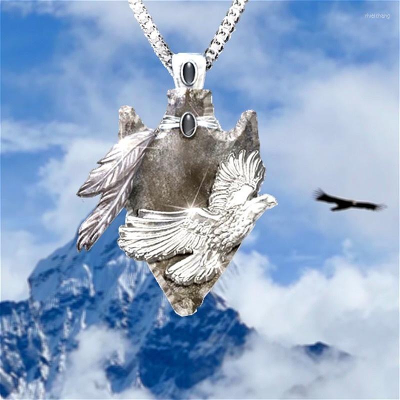 

Pendant Necklaces Retro Geometric Sculpting Feather Eagle Necklace Men's Fashion Gothic Punk Wholesale