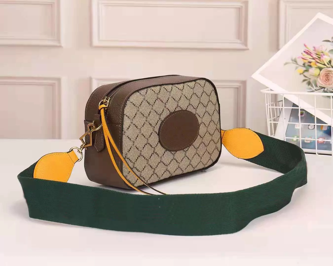 

Designer design brand camera bag with cotton and hemp flower lining serial number built-in chip, Brown+dustproof bag