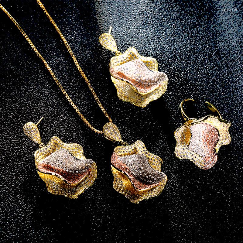 

Necklace Earrings Set Dazz Fashion Luxury Jewelry Tricolor Full Zircon Copper Flower Ring Sets Women Party Wedding Ornament Gift, Picture shown