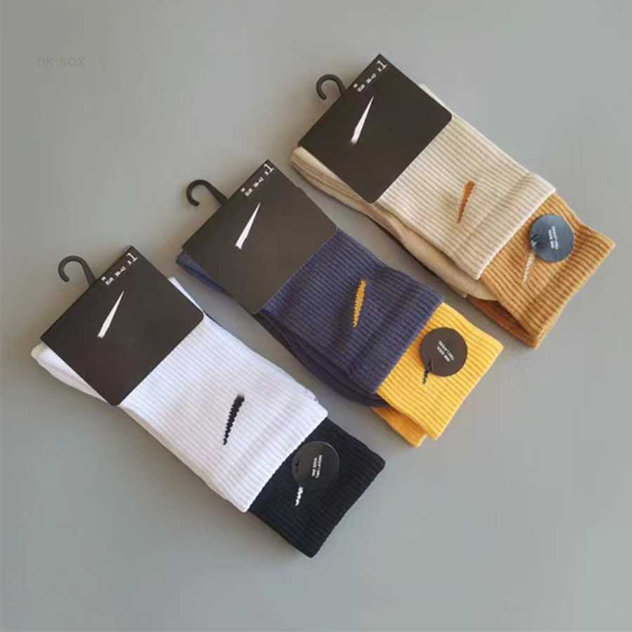 

Fashion Brand Men's Cotton Running Crew Socks Middle Tube Casual Breathable Sports For Men and Women Soft Sock PDGT