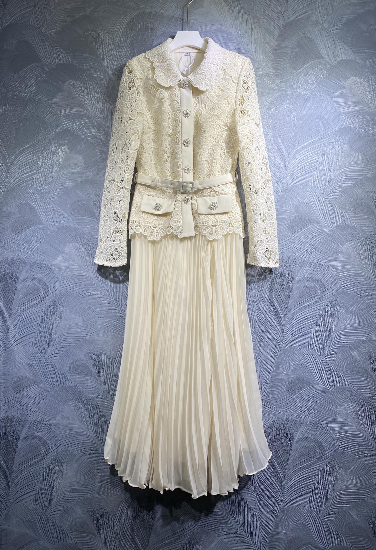 

2023 spring new lapel hollow hem temperament lady folding dress, Customize