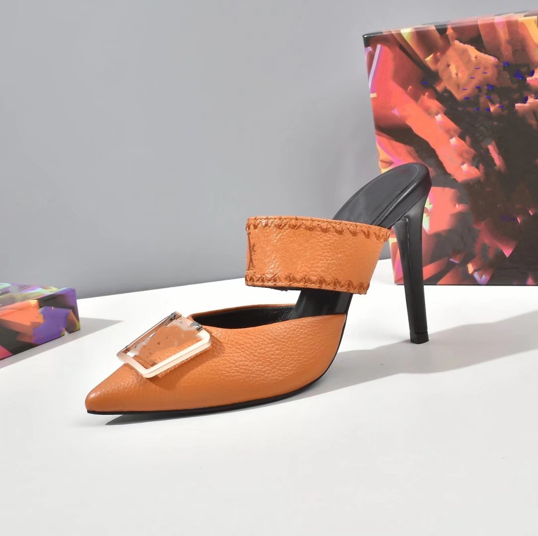 

Classic designer sandals High Quality Womens wedding dress shoes summer thick heels fashion round head slides leather Platform professional large 0621, 01