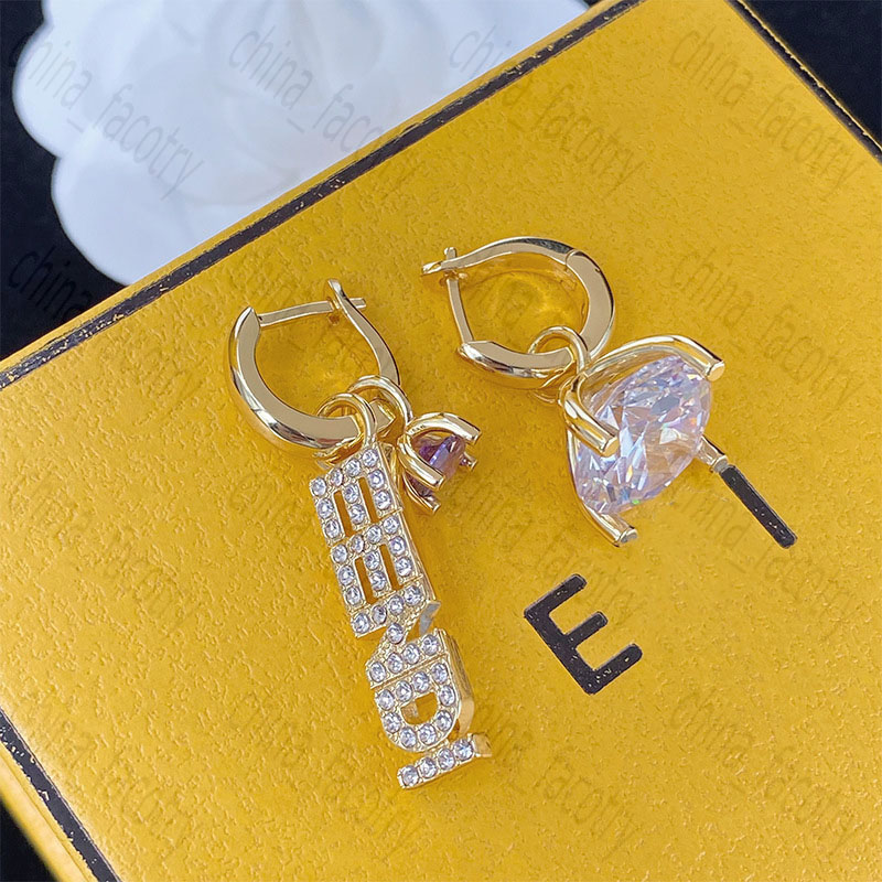 

Designer brand Irregular Earrings Diamond Earrings Europe America Cute Sweet Ins F family Letter Earring Girlfriend's Birthday Gift StudWith box