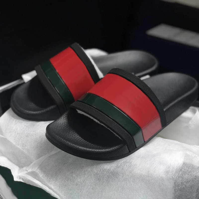 2023 Designer Chaussures Hommes Pantoufle Femmes Caoutchouc Toboggan Sandale Mode Pantoufle D'été Plage Plat Diapositives Tongs Sandales Grande T