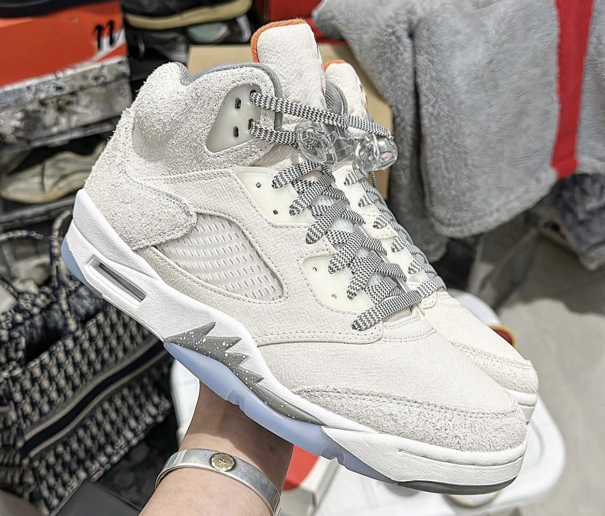 

Basketball Shoes &sandals Authentic 5 5s Se Craft Fd9222-180 Sports Sneakers White Grey Original