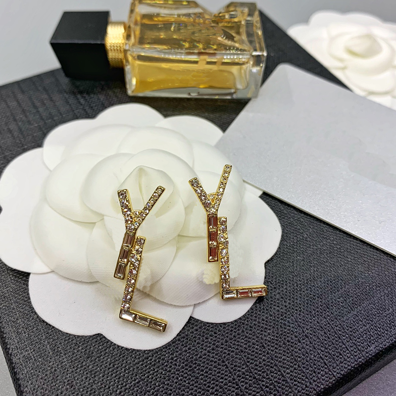 

Designer Women Earrings Female Earring Luxury Gold Letter Ear Studs For Lady Fashion Diamond Accessories New Wedding Lovers Gift 2301041QS
