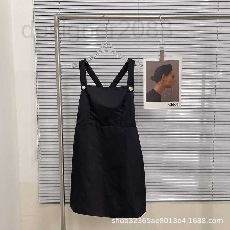 

Casual Dresses designer 23 Early Spring Crystal Buckle Strap Dress Interchange Classic Triangle Embellishment Waist Age reducing Versatile 3QHW, Black