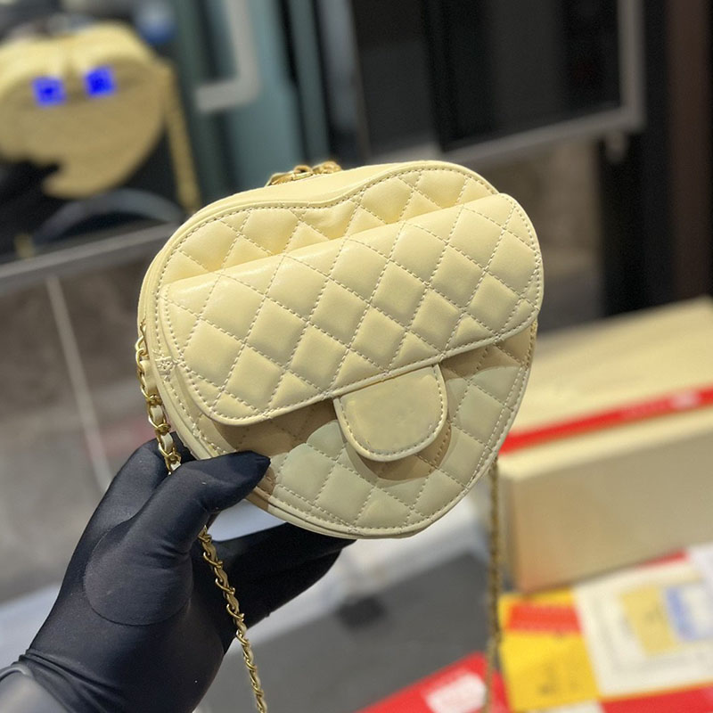 

CC Bags Luxury Brand Cross Body Women Love Mini Crossbody Bag Fanny Pack Matelasse Leather Classic Flap Shoulder Bag Suitcases Birkin Coin P, Pink