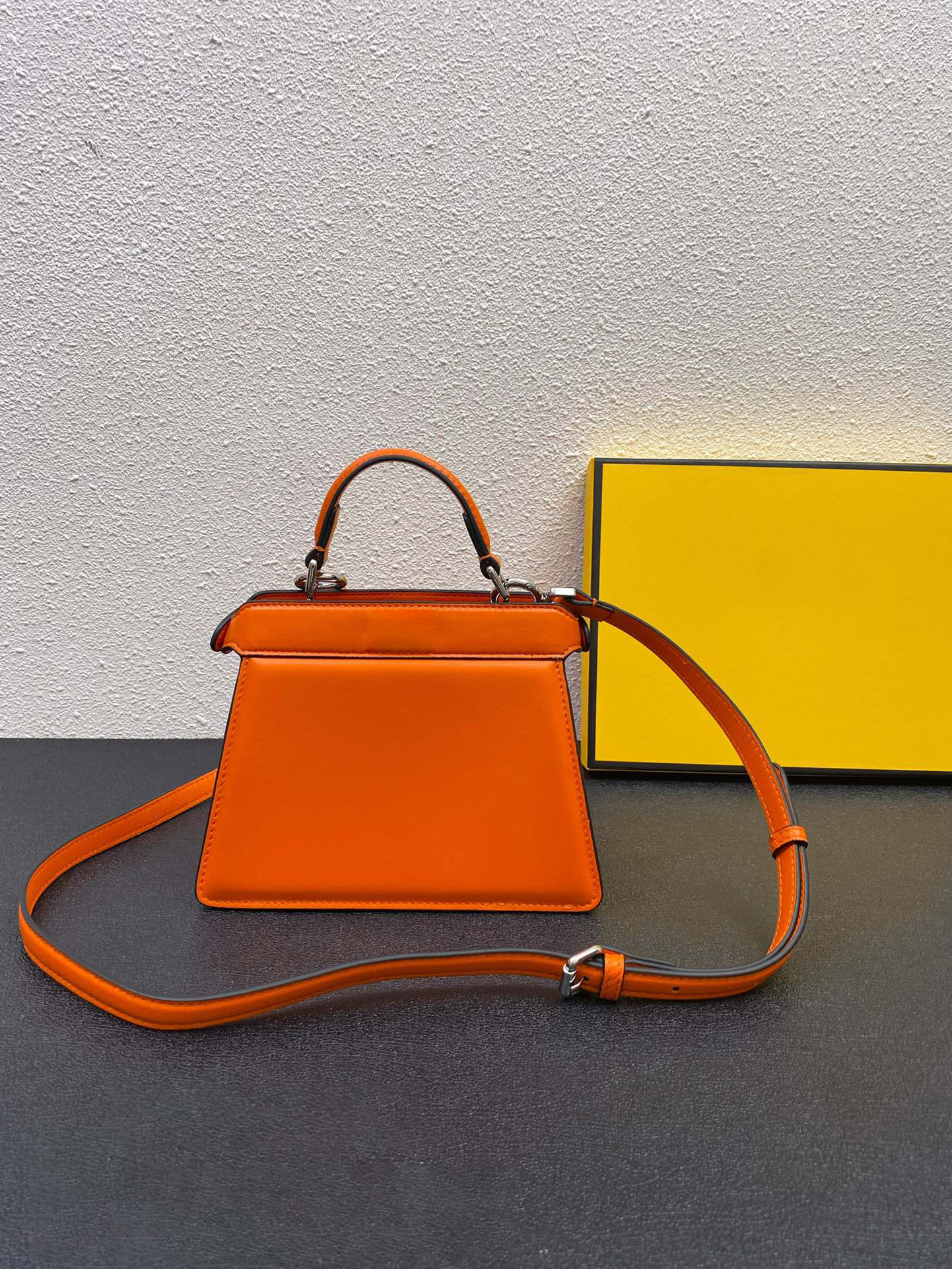 

2023 Fashion designer bags brand luxury women bag single shoulder bag classic handbag Crossbody large capacity Purse, Orange