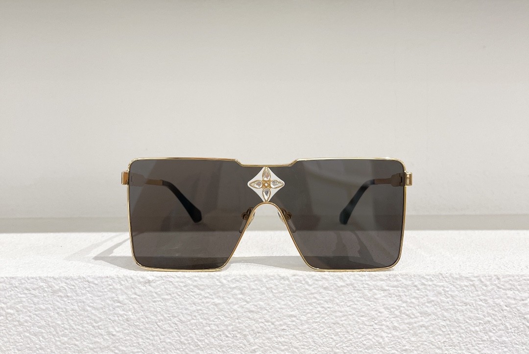 

Summer Cyclone Sunglasses For Men and Women style Z217000W Anti-Ultraviolet Retro Plate square Full Frame fashion Eyeglasses Brand New Random Box