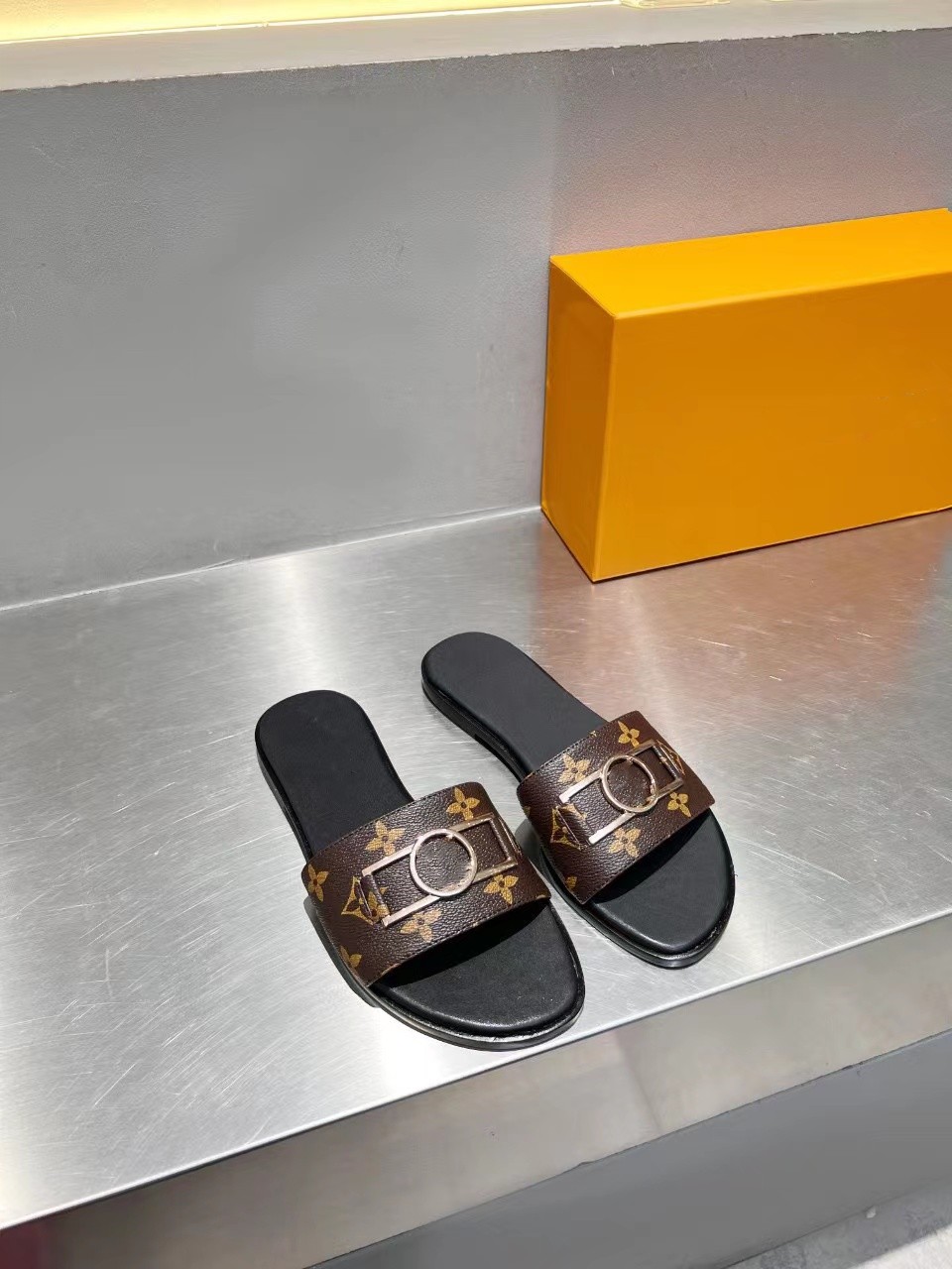 

Slippers 1A64MI LOCK IT sandals Women's new luxury sandals Roller Shoes