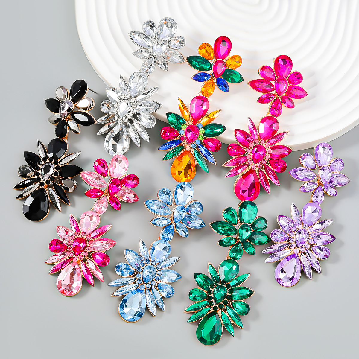 Boucles d'oreilles pendantes en forme de fleur exagérée pour femmes et filles, strass multicouches scintillants, plein de diamants glacés, breloq