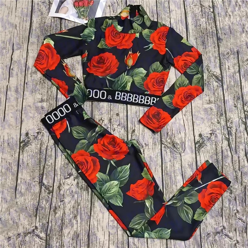 

Luxury Womens Tracksuits Designer Black Yoga Outfit Padded Crop Tops Leggings Jogging Running Pants Sports Outfits