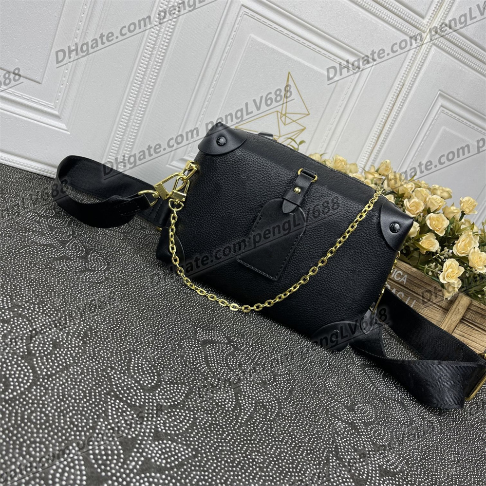 

2021 handbag fashion trend design bag square shoulder luxury laser cross-body bags, Black embossing