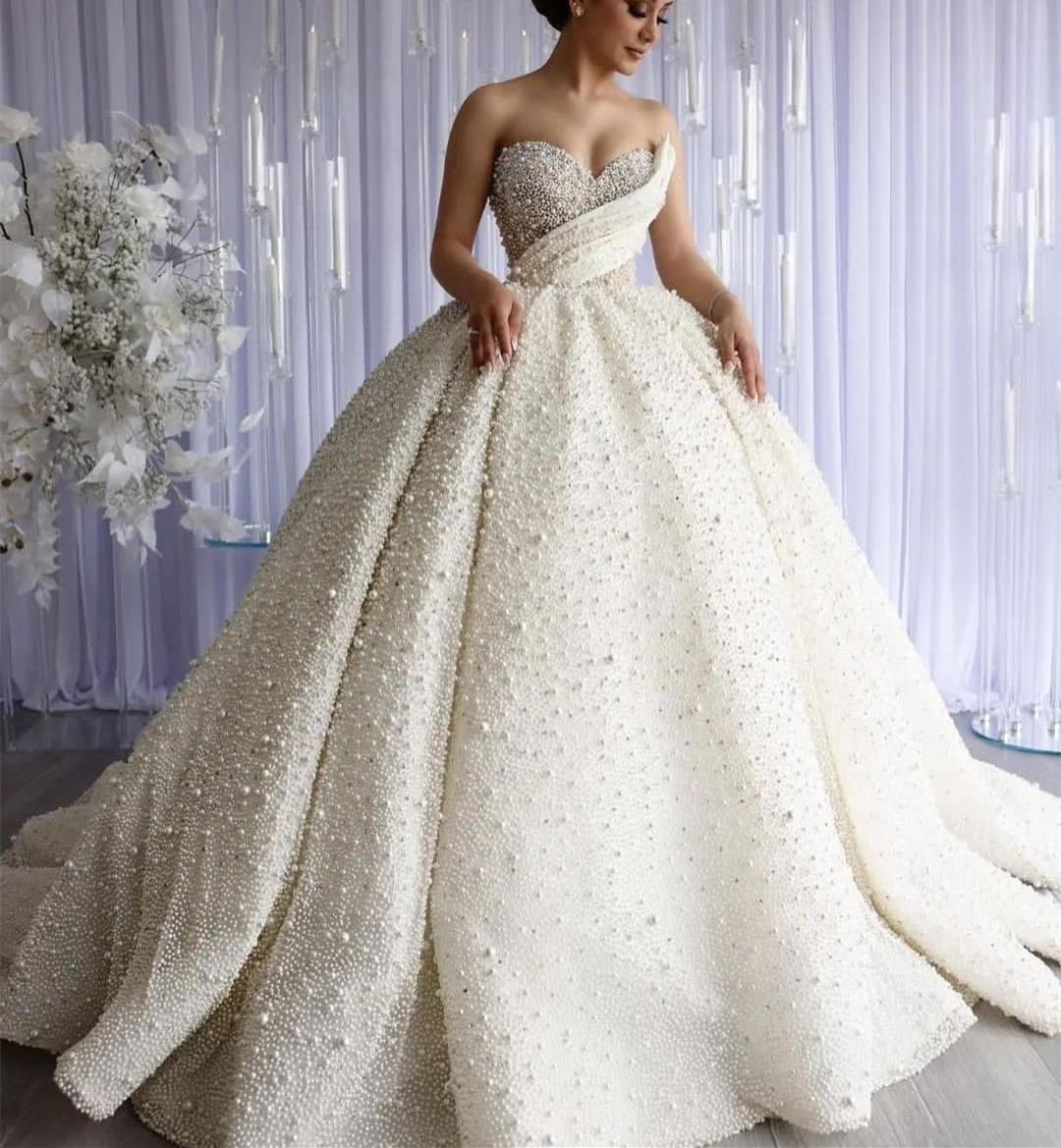 

Elegant Ball Gown Wedding Dresses Appliques V Neck Sleeveless Strapless Sequins Ruffles Appliques Floor Length 3D Lace Pearls Ruffles Formal Dresses Bridal Gowns, Dark red