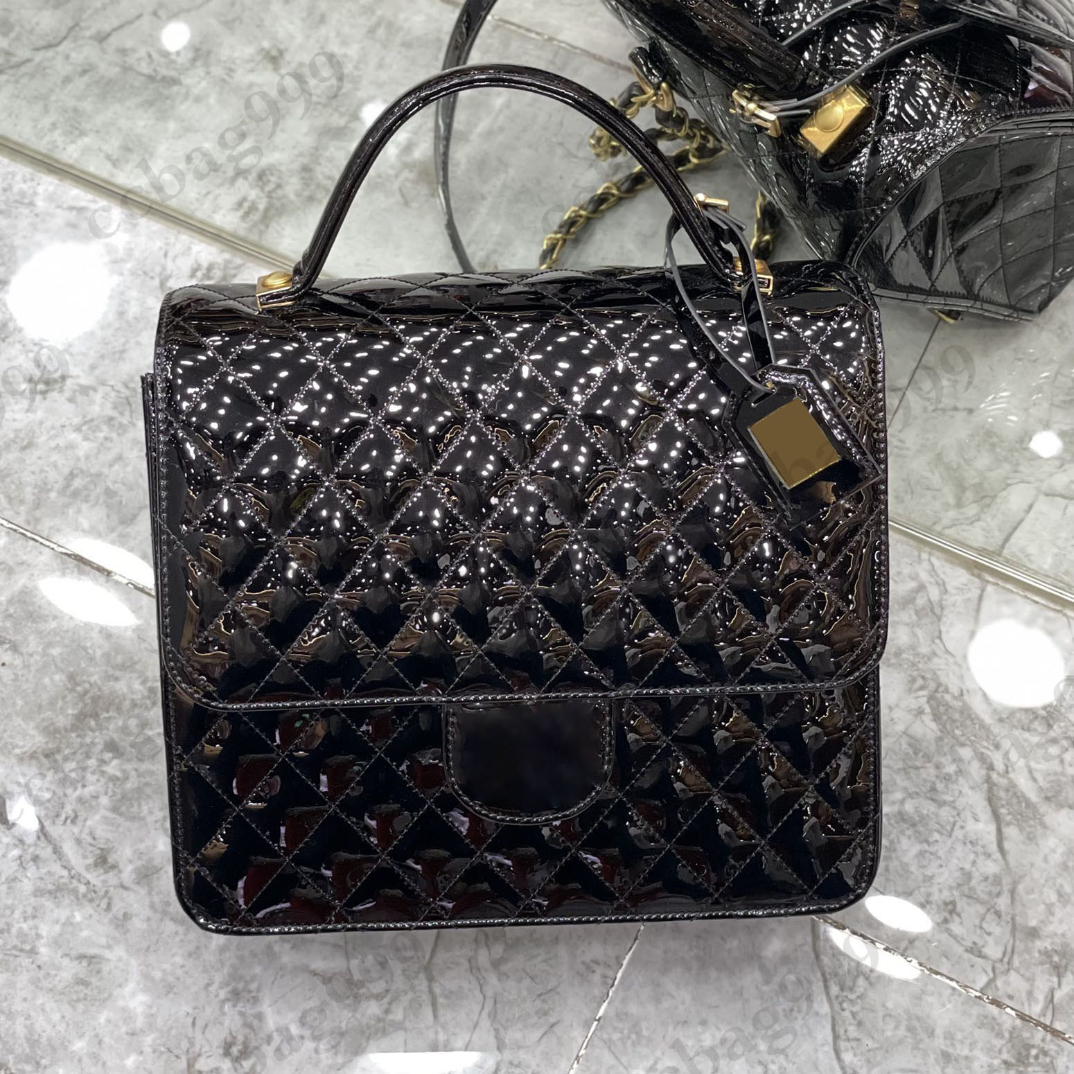 

22K Shiny Patent Leather Backpack Metal Nameplate Black Classic Quilted Hardware Chain College Crossbodys Designer Large Capacity Handbags Satchel 25x28CM, Box