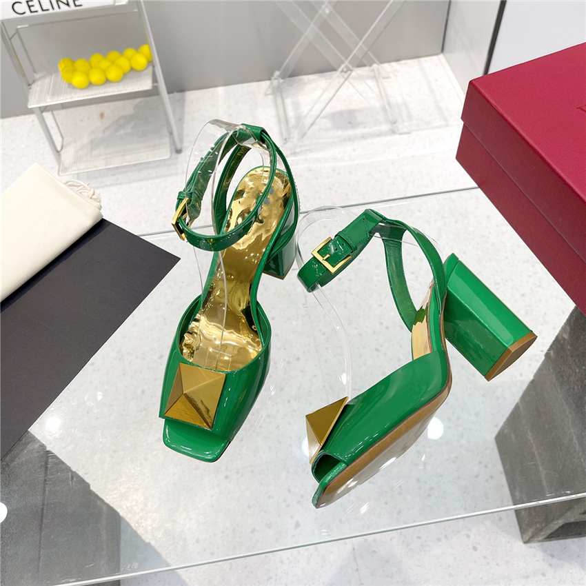 

Summer Popular Women Sandals Luxury Brand Business Dress Wedding Party Leather High Heels Casual Flat valentinoitys Slippers 03-016