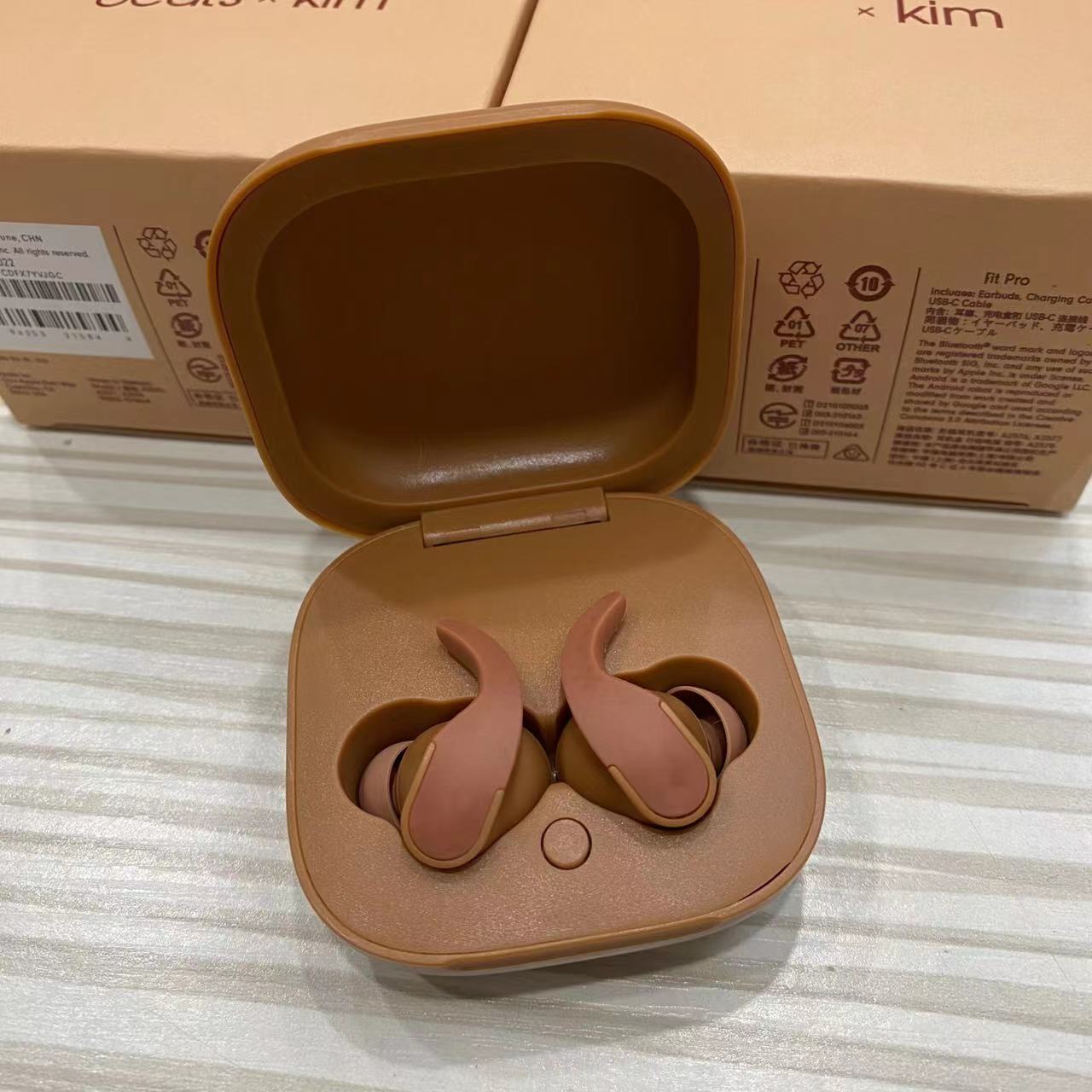 

Fit Pro brand have logo Bluetooth Earphones HiFi Wireless Headsets High configuration Stereo Gaming Sport Headphone, Beige