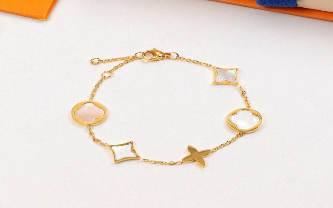 

Fashion Flower lock Bracelets Bangle letter V Titanium steel designer for women men luxury jewlery gifts woman girl gold silver ro2616556