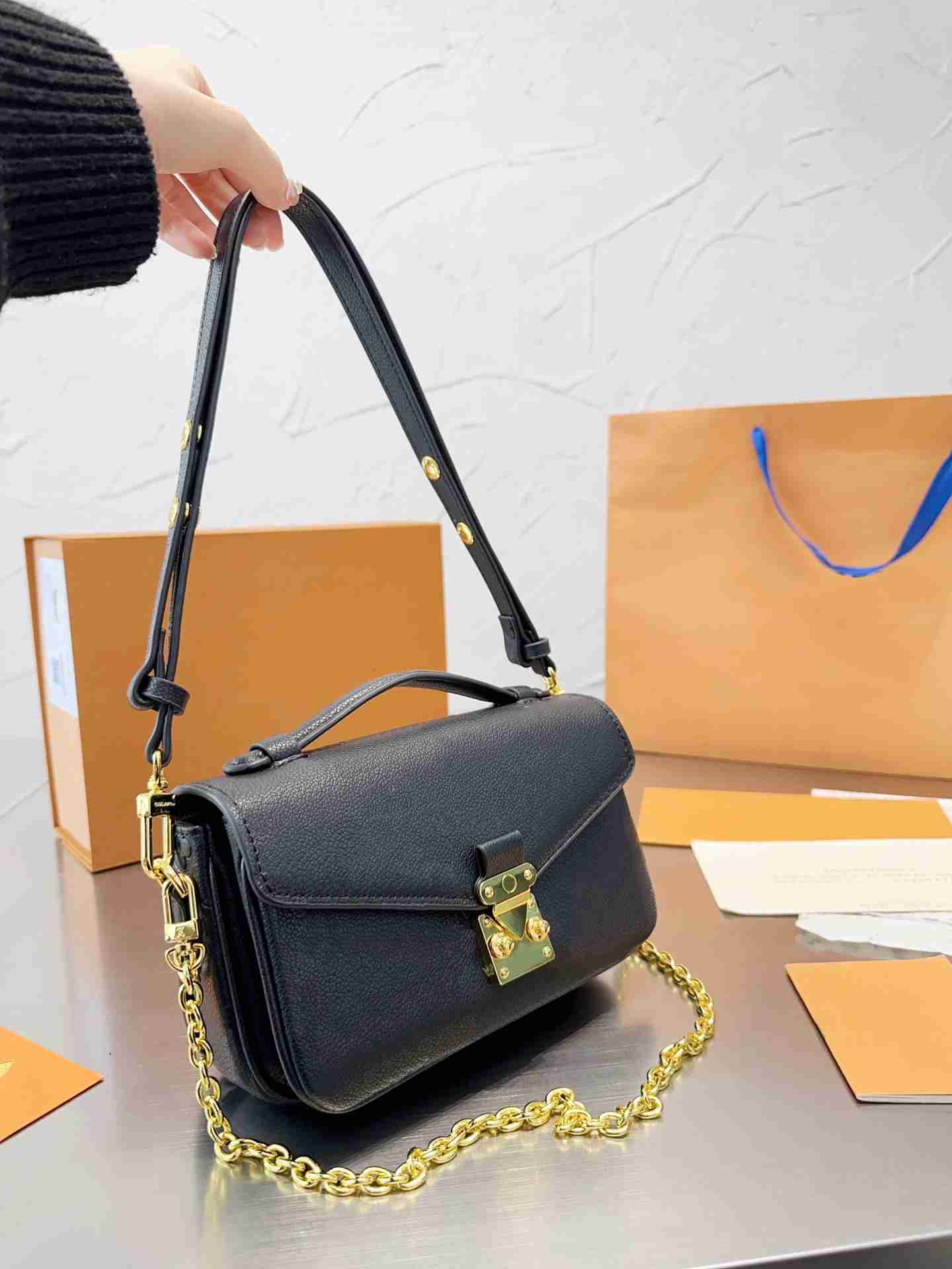 

Shoulder Bags designer shoulder bag leather crossbody messenger bags POCHETTE luxury handbag METIS EAST WEST chain purses