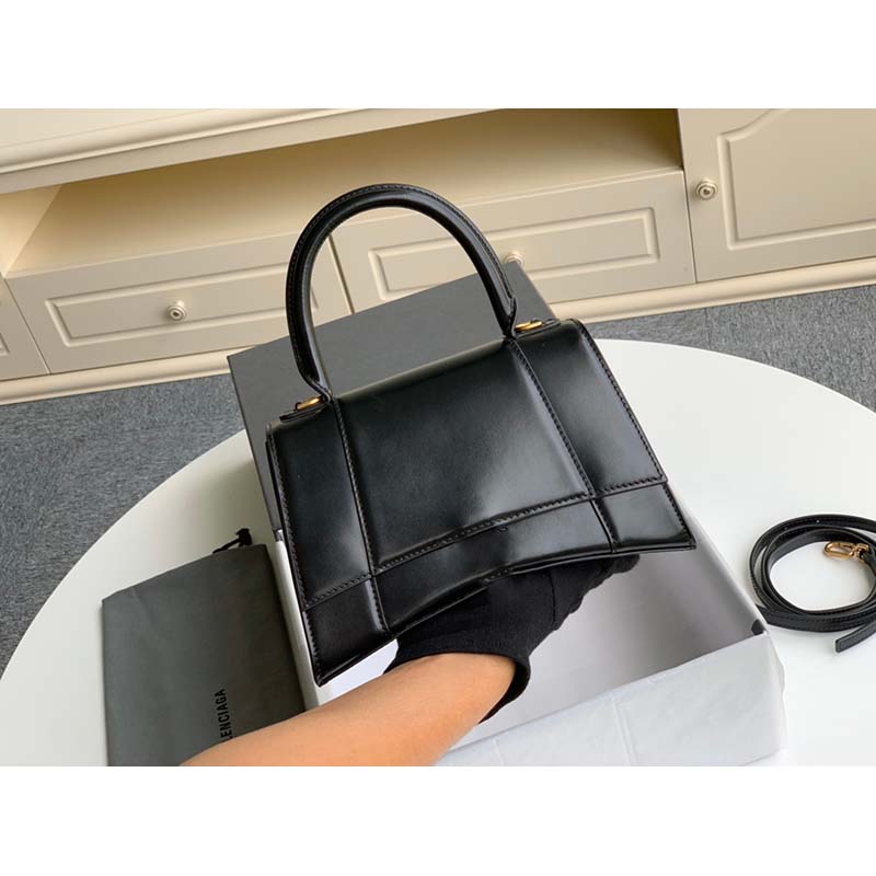 

Designers bags Women fashion real leather Plain Half moon shaped hourglass bag handbag crossbody chain clutch shoulder bag Versatile Temperament women exclusive, Black