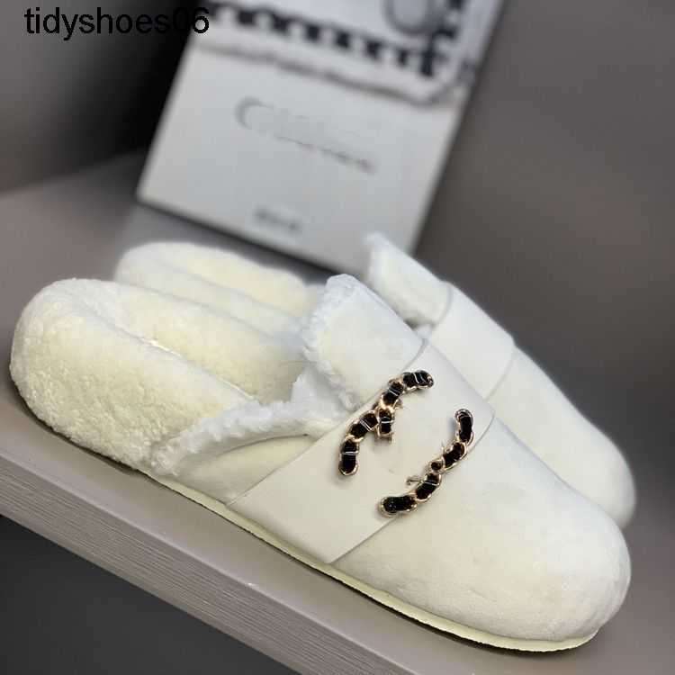

Shoes Slippers Pure Wool Winter Warm Baotou Semi-trailer Temperament Mop, Black