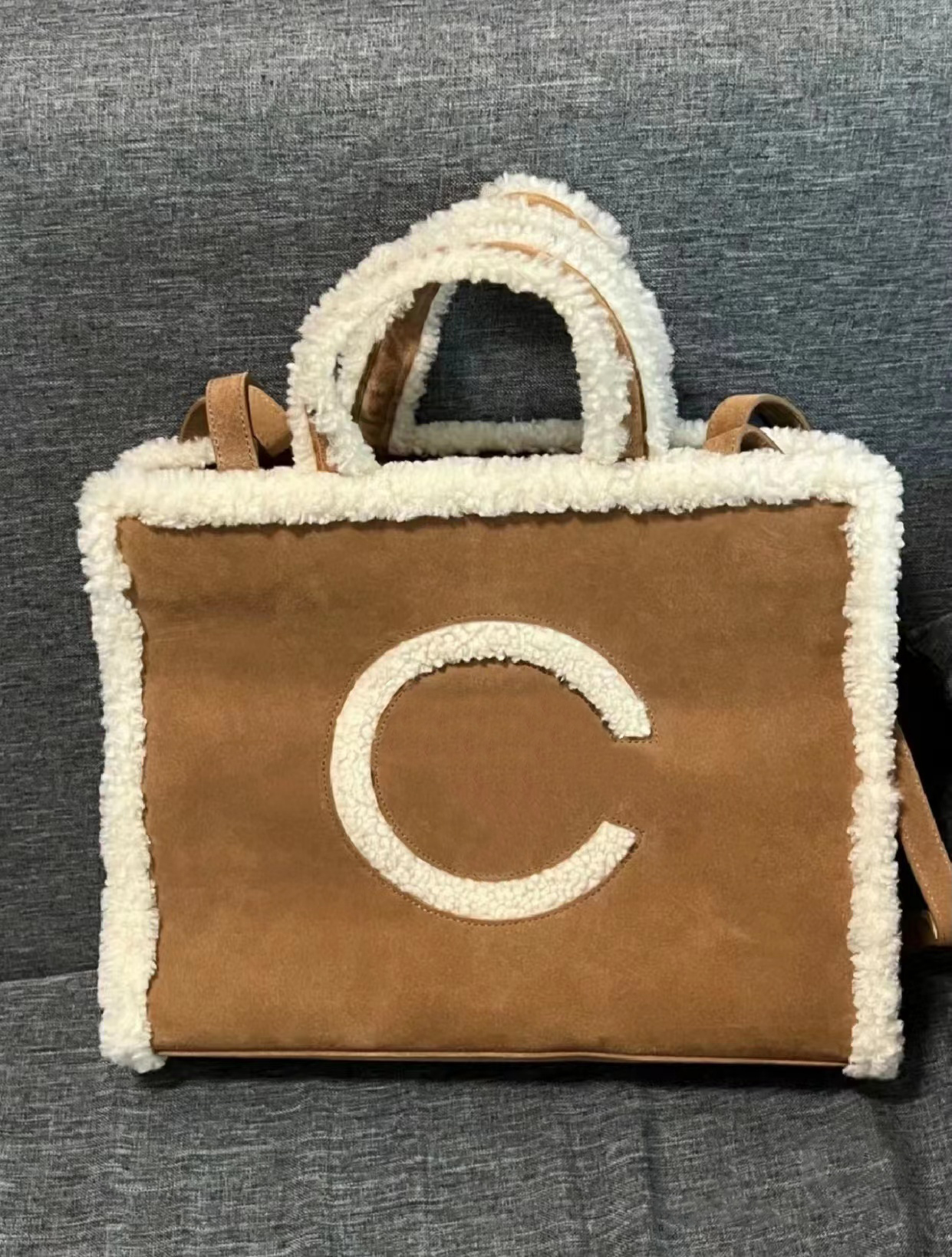 

fashion WGG joint name large Bag teddy velour Suede top handle Womens shopping bag tote men Luxury DesignerShoulder wallet Winter Warm clutch bags Cross Body weekend, Brown