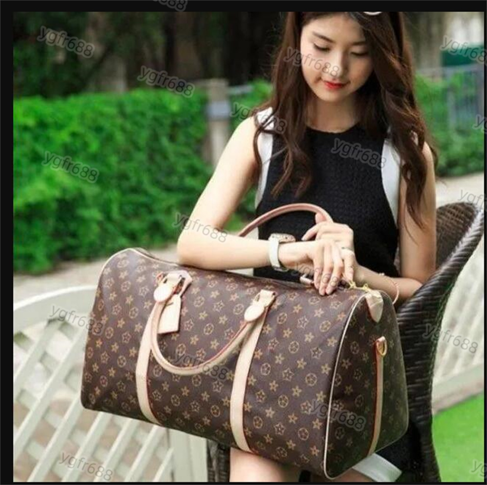 

outdoor Men duffle bags womens leather luggage Designer handbags large capacity sport travel satchel bag 55CM totes wallet, White plaid