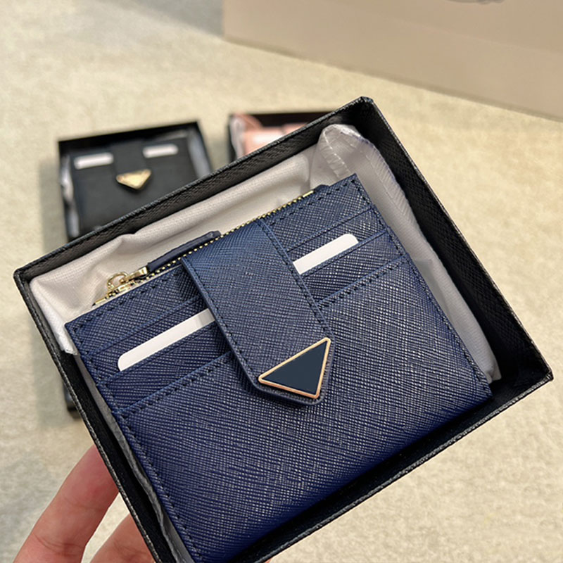 

Mini Wallet Clutch Bag Coin Purse Short Wallets Grain Cowhide Leather Triangle Sign Men Women Handbags Internal Card Holder Fashion Letter Printed