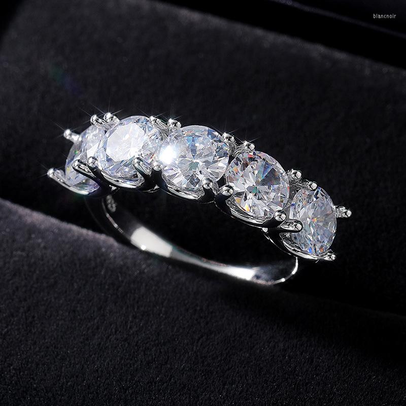 

Wedding Rings Trendy Silver Plated 5 Round Shine Zircon Stone Engagement For Women Fashion Jewelry Elegant Lady Ring Gift