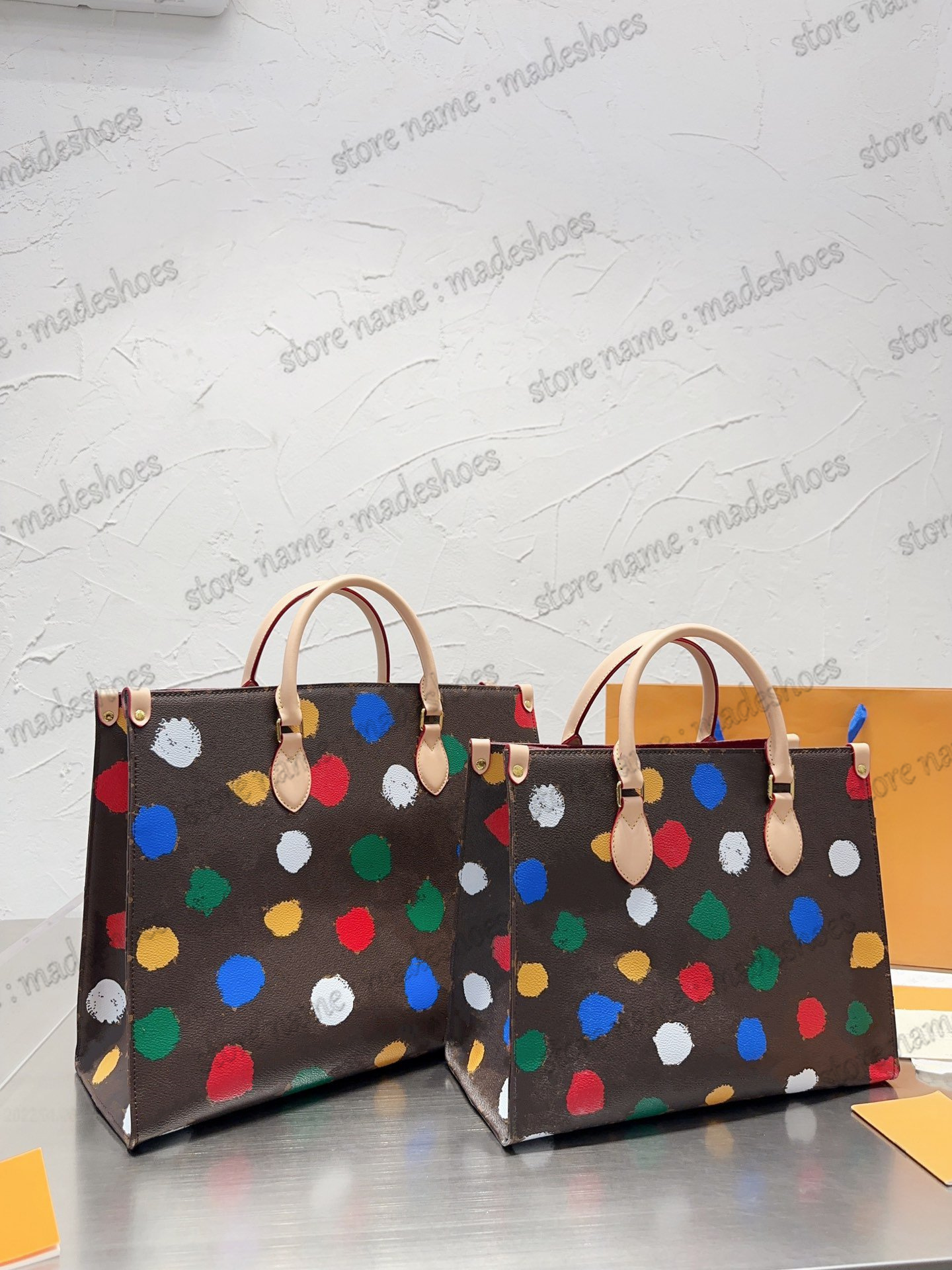 

ONTHEGO 23SS YK x Dots Bag Never Women Designer Tote Bag 3D Painted Dots Luxurious Open Handbag Monograms Leather Shoulder Bag Ladies Cross Body Wallet Purse