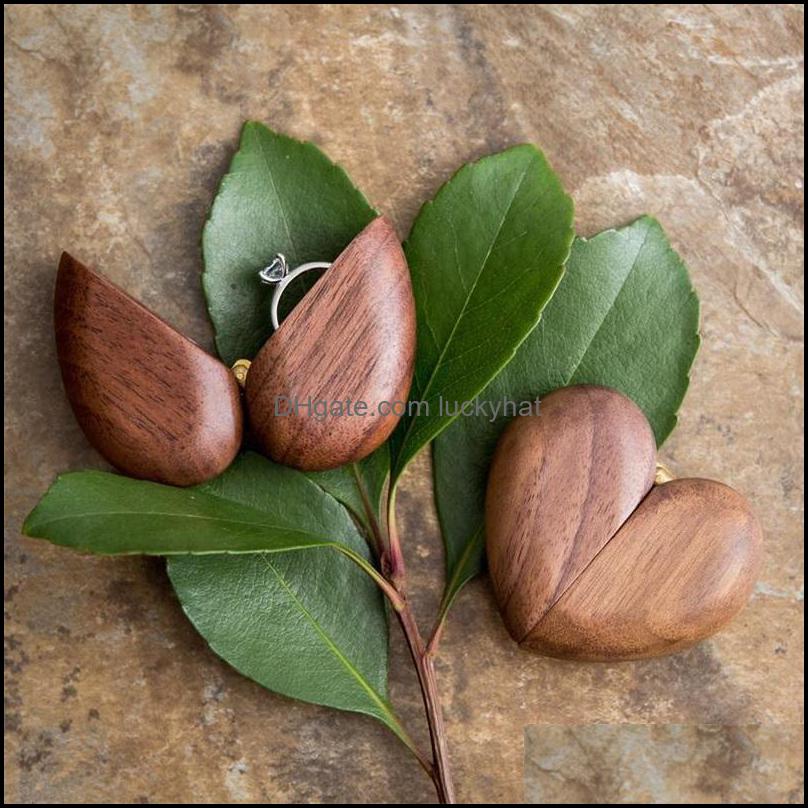 heart shaped walnut wood ring box velvet soft interior holder organizer jewelry wooden box for proposal engagement c3