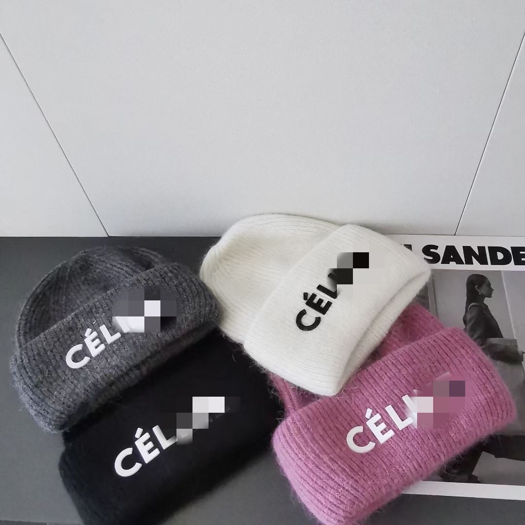 

Knitted Hat Thickened Rabbit Fur Beanie for Autumn and Winter Keep Warm Woolen Hat with Letters, Aspic